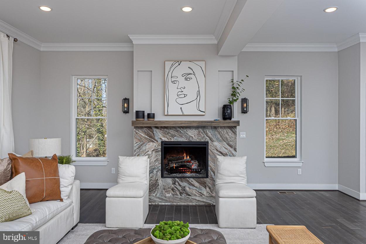 1032 Terrace Gln