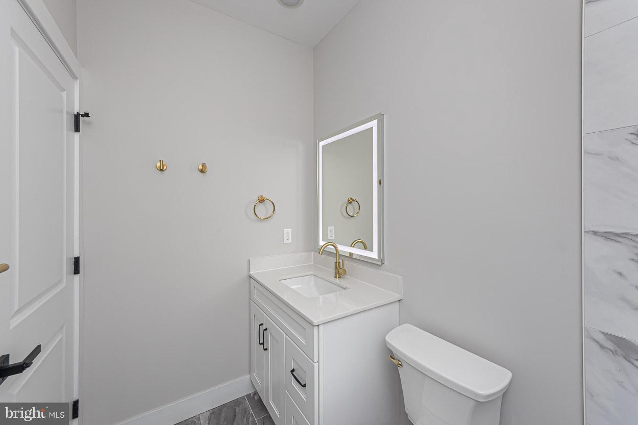 1032 Terrace Gln