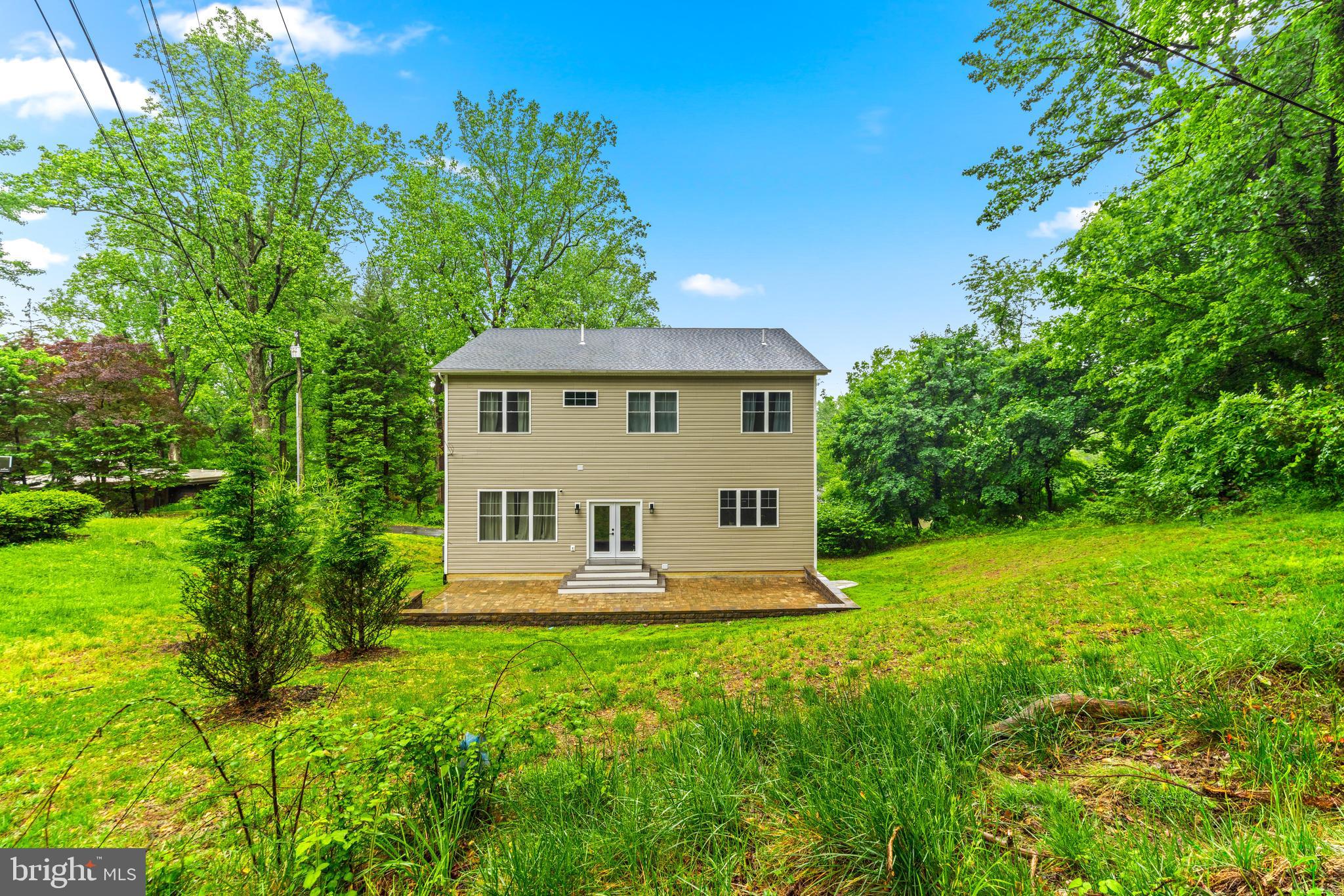1032 Terrace Gln