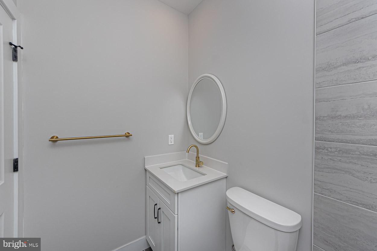 1032 Terrace Gln