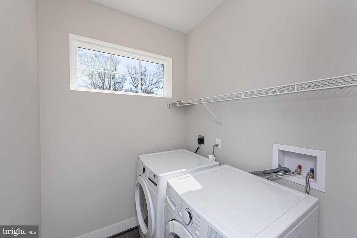 1032 Terrace Gln