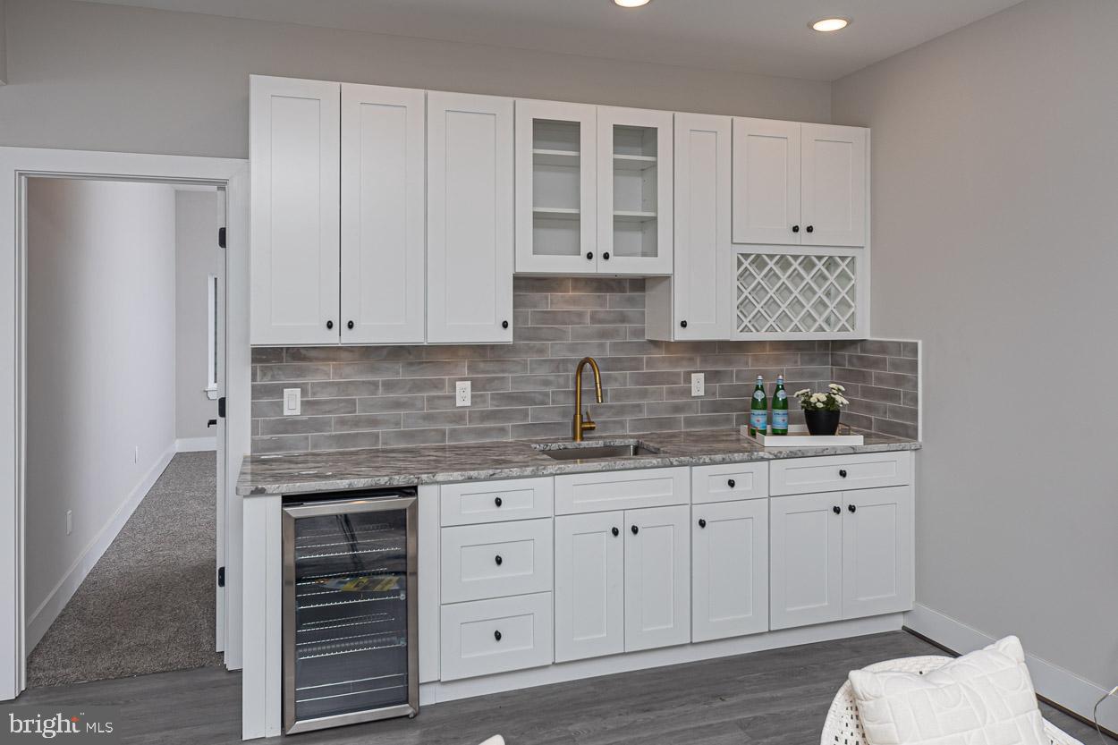 1032 Terrace Gln
