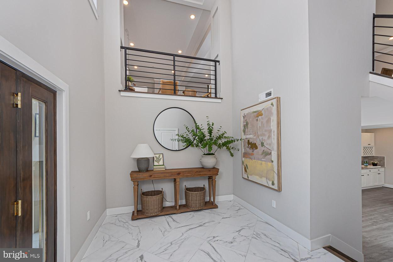 1032 Terrace Gln