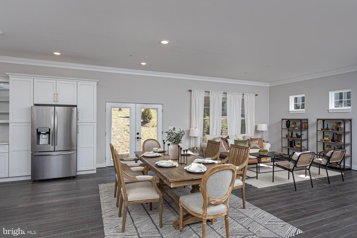 1032 Terrace Gln