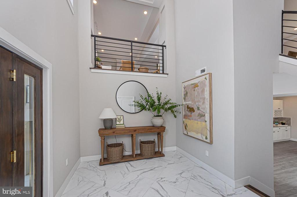 1032 Terrace Gln