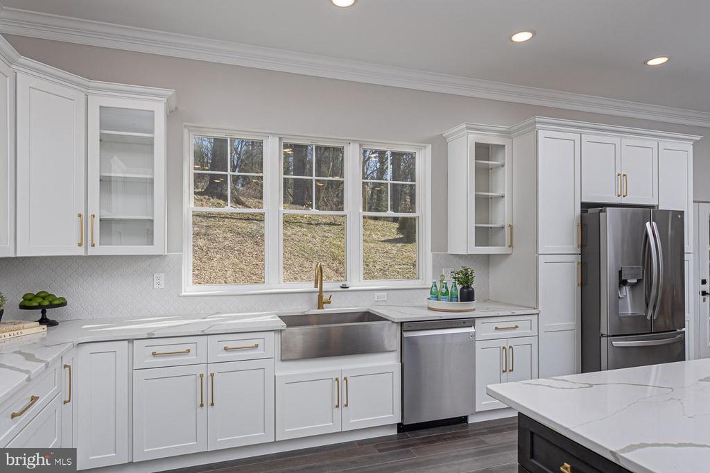 1032 Terrace Gln