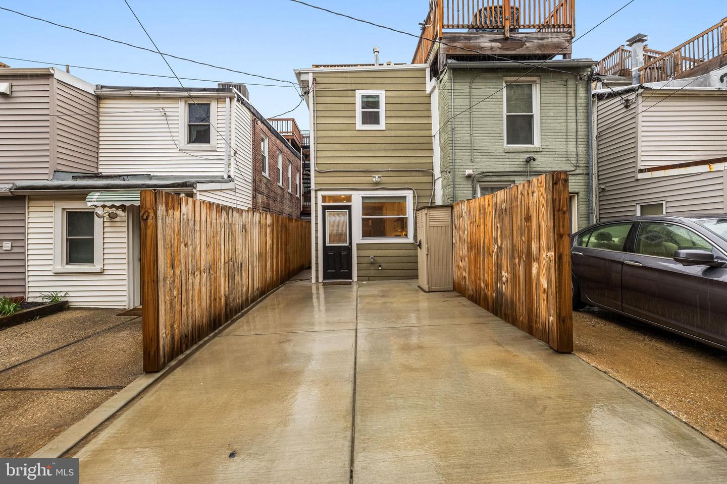 1292 Riverside Ave