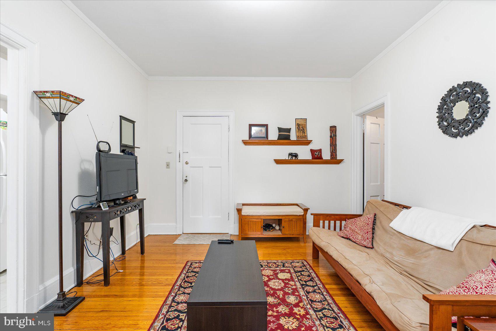 103 W 39TH STREET W E2