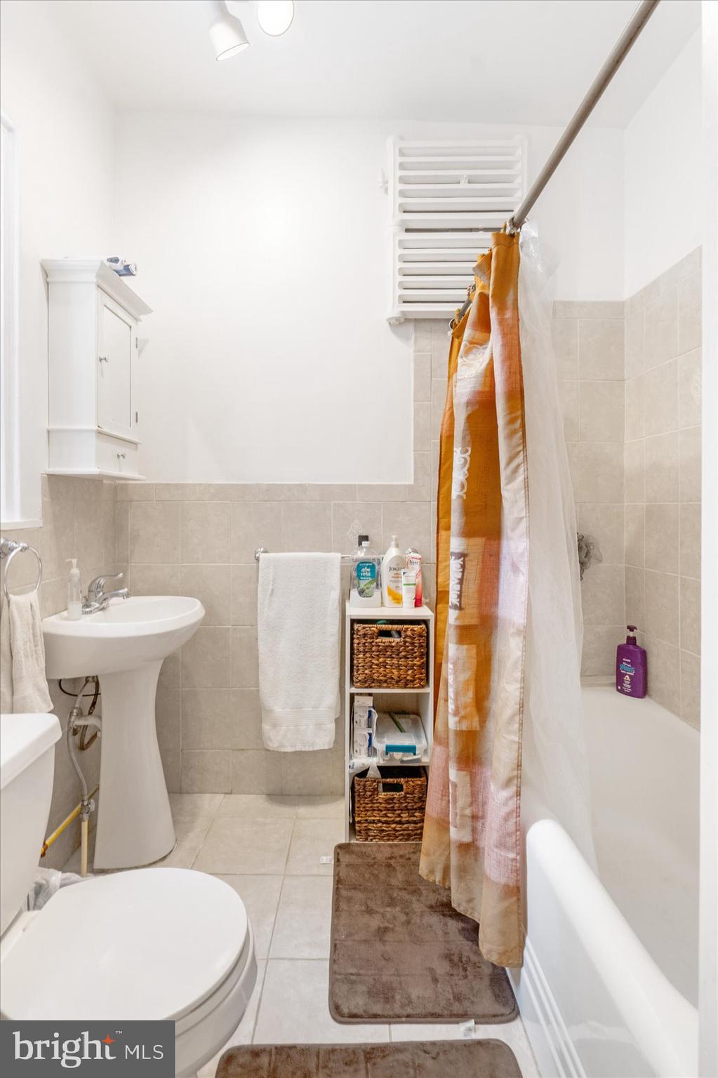 103 W 39TH STREET W E2