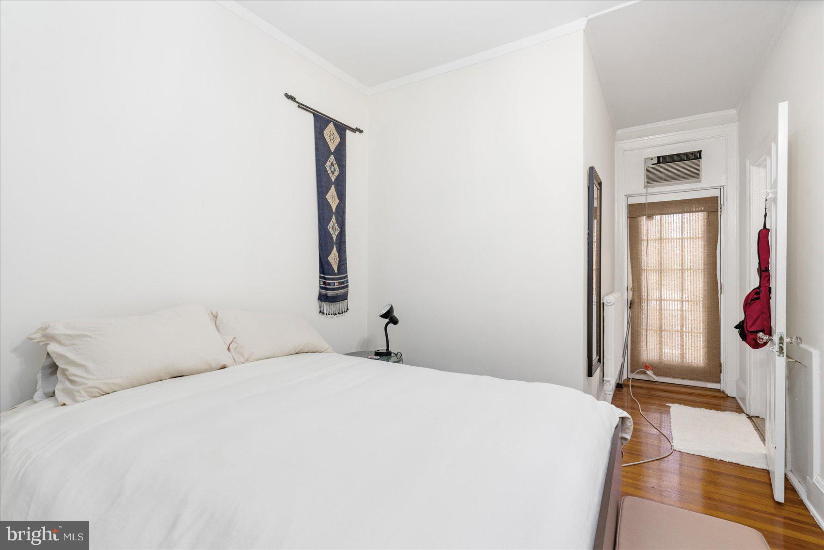 103 W 39TH STREET W E2