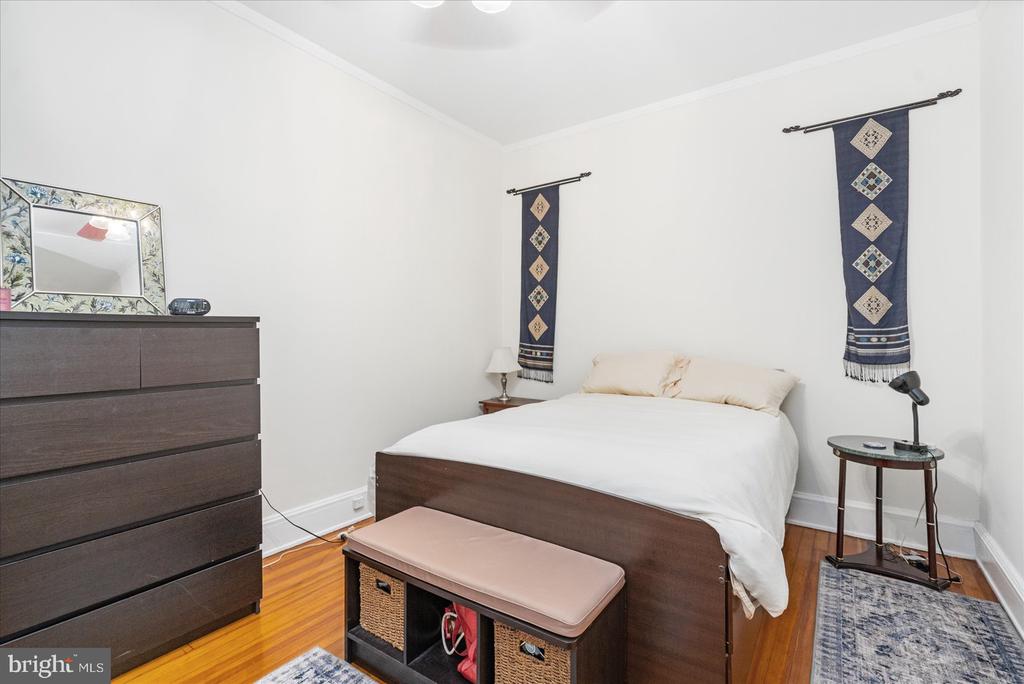 103 W 39TH STREET W E2