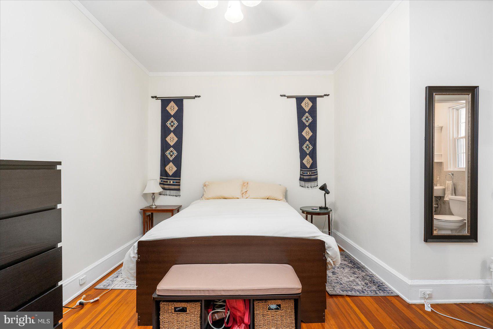 103 W 39TH STREET W E2
