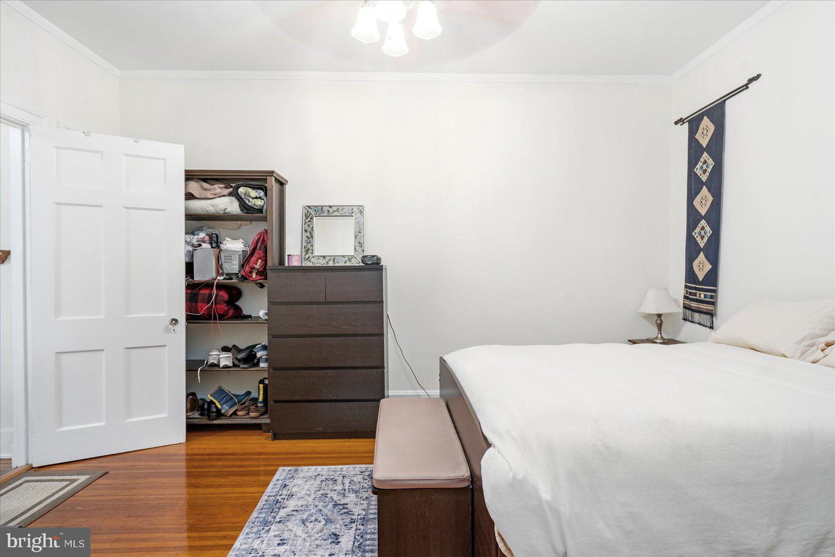 103 W 39TH STREET W E2