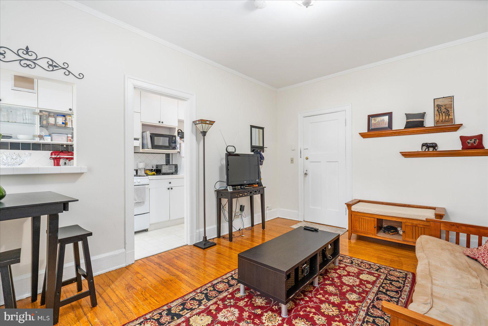 103 W 39TH STREET W E2