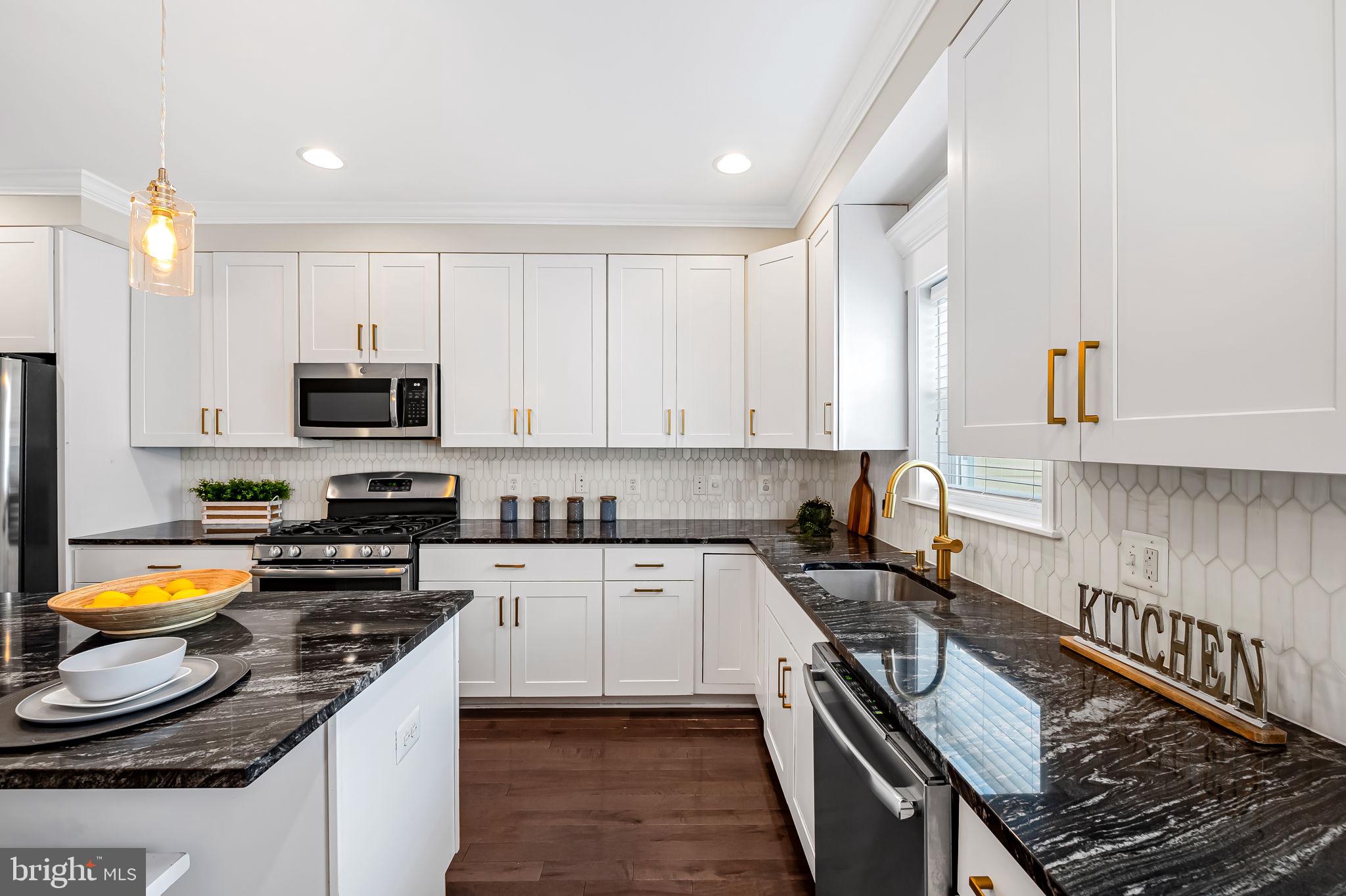 103 W OSTEND STREET