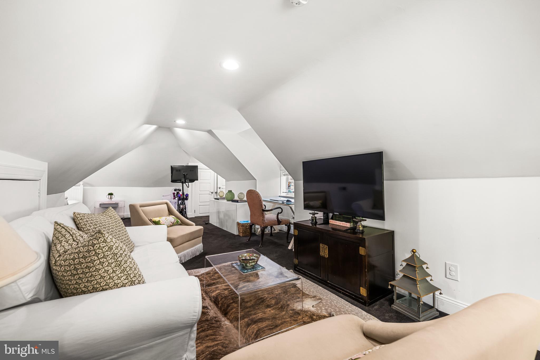 717 SAINT JOHNS ROAD