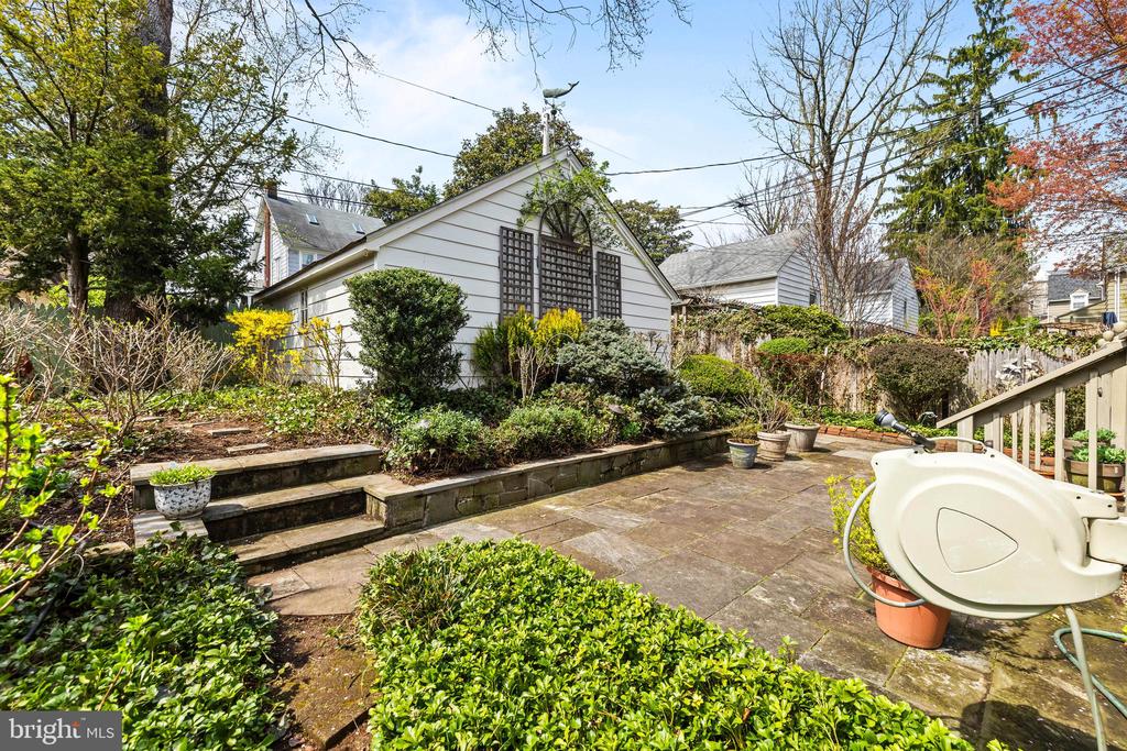 4408 SEDGWICK ROAD