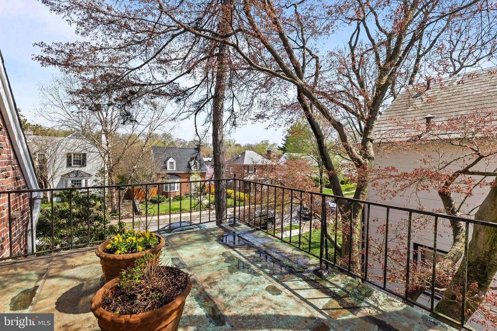 4408 SEDGWICK ROAD