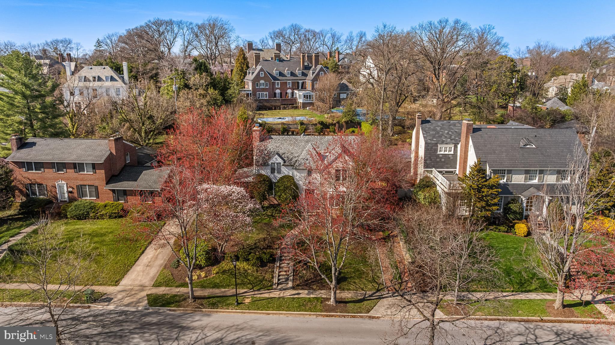 206 KEMBLE ROAD