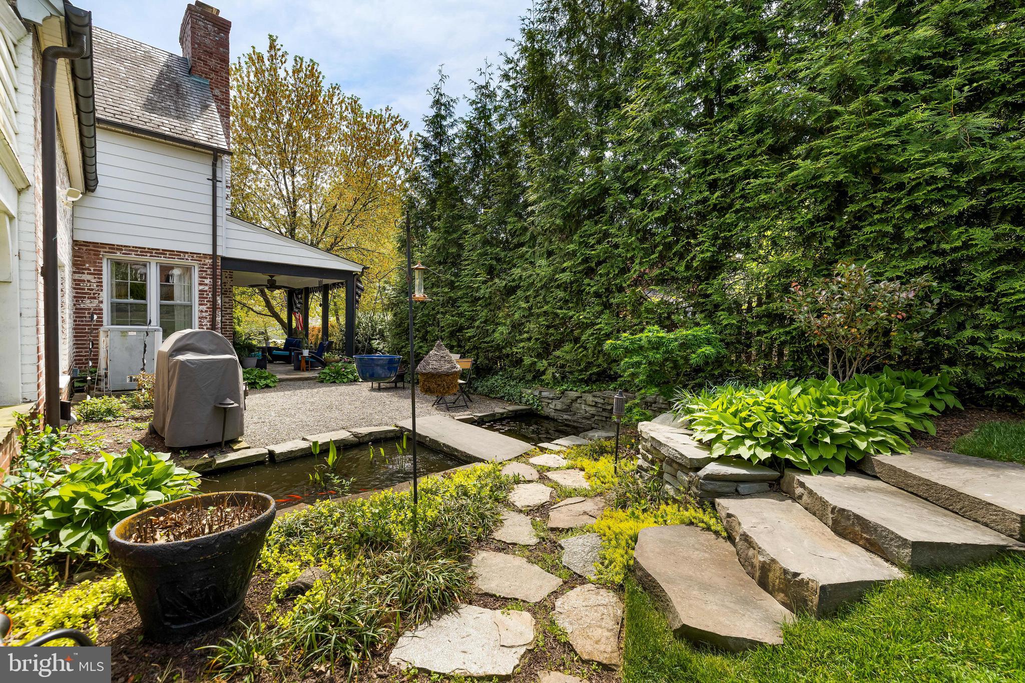 206 KEMBLE ROAD