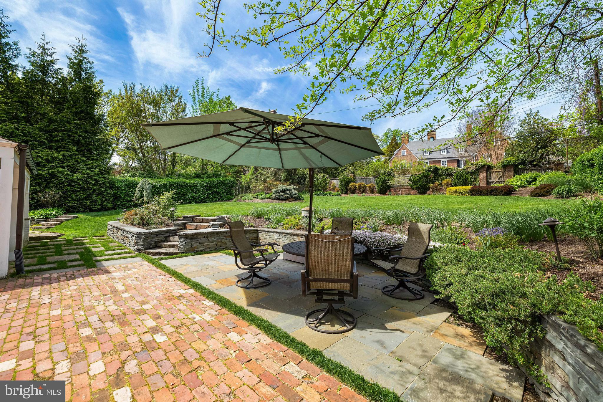 206 KEMBLE ROAD