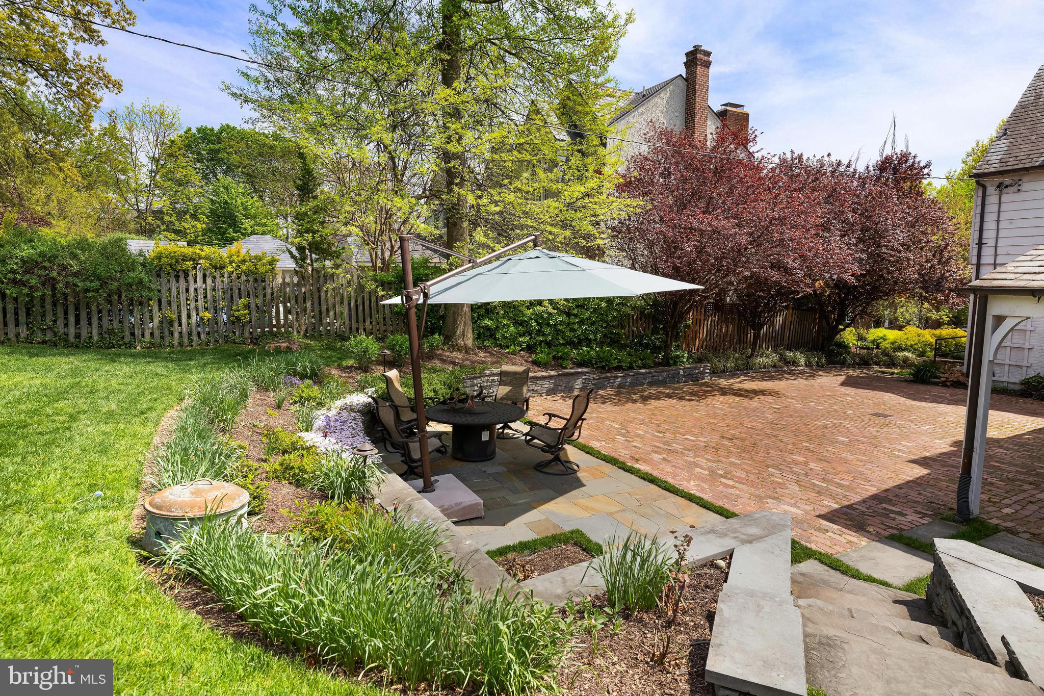 206 KEMBLE ROAD