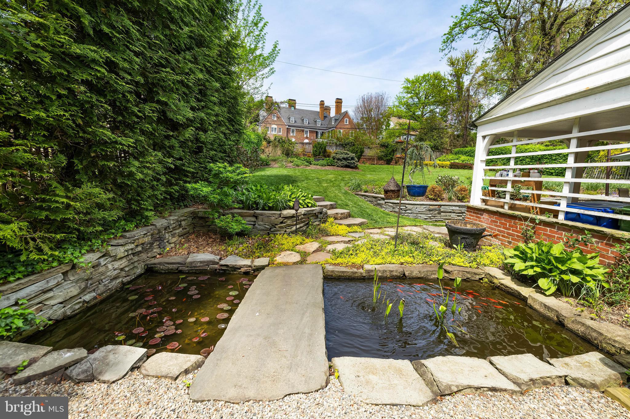 206 KEMBLE ROAD