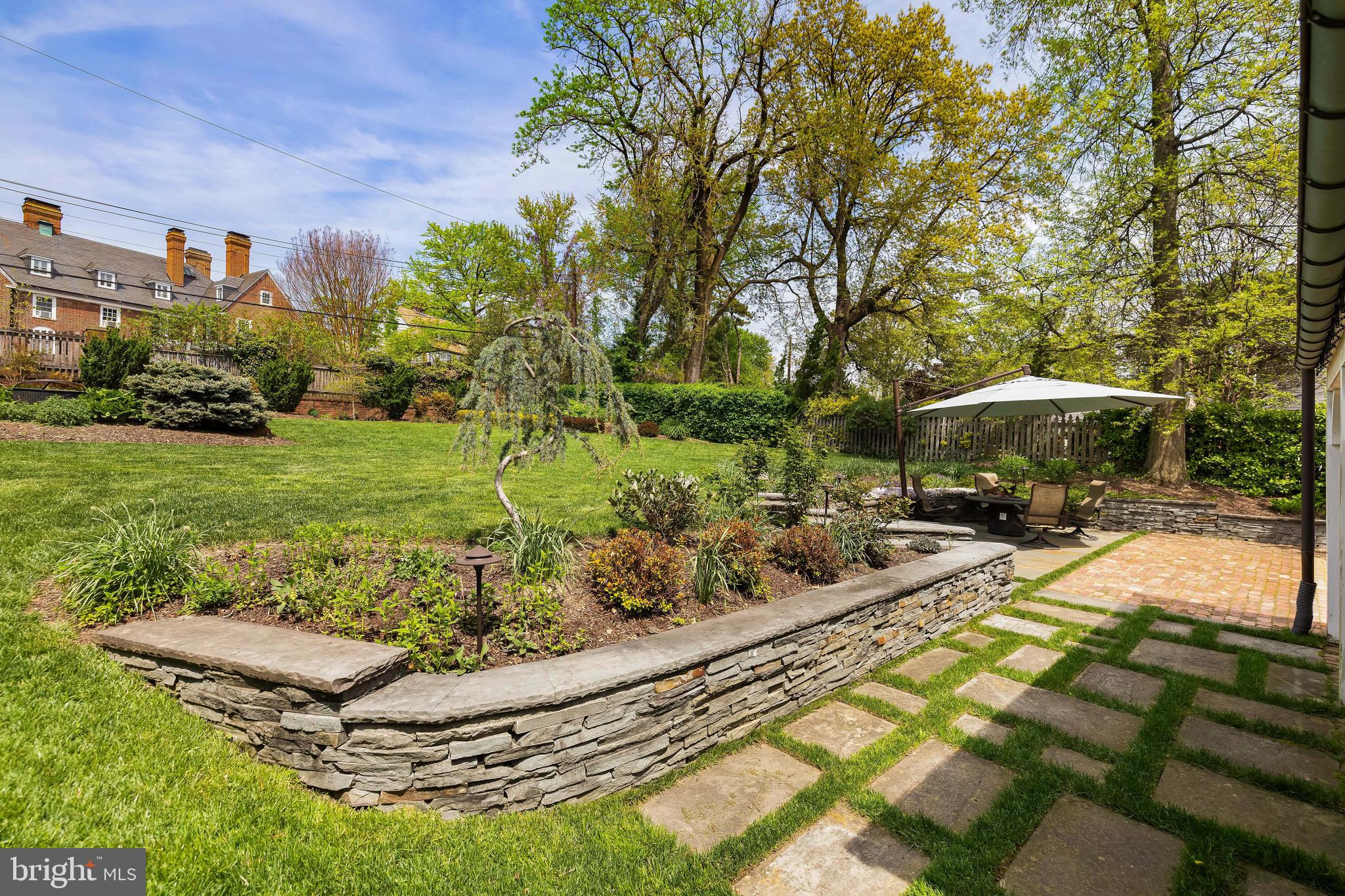 206 KEMBLE ROAD