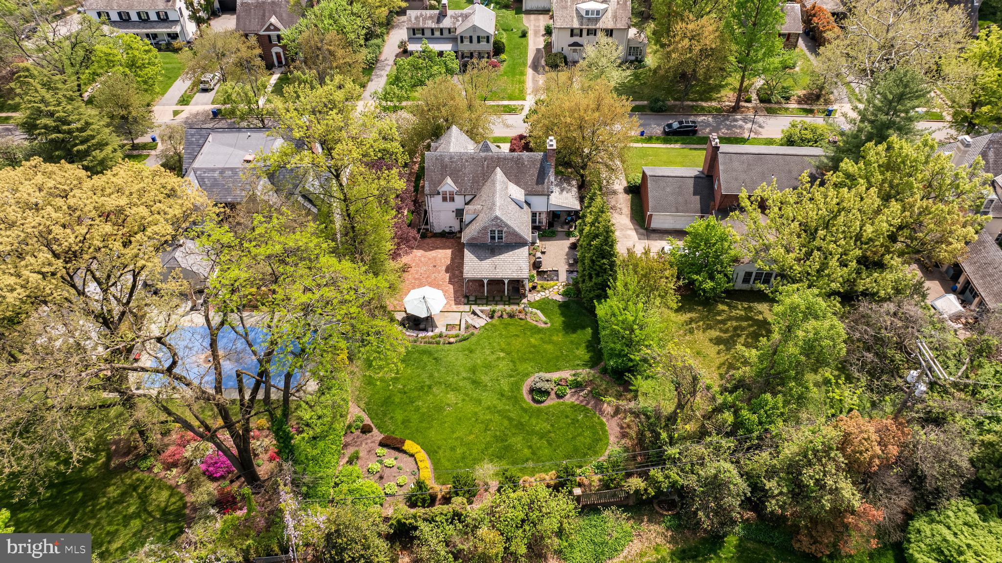 206 KEMBLE ROAD