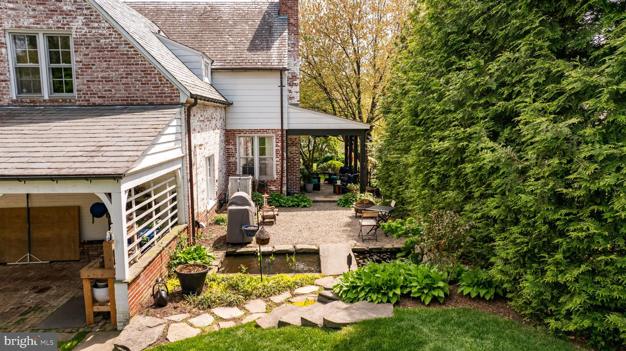 206 KEMBLE ROAD