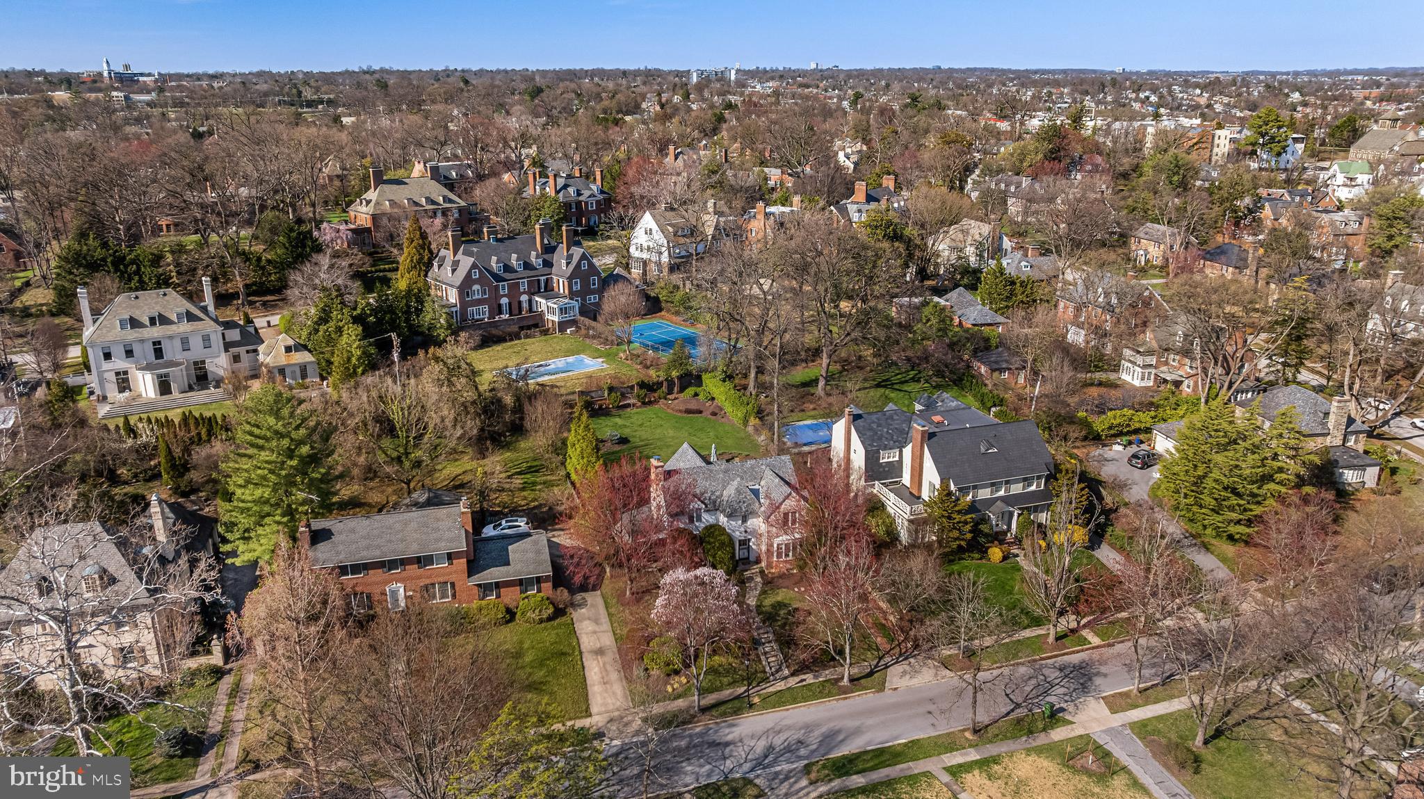 206 KEMBLE ROAD