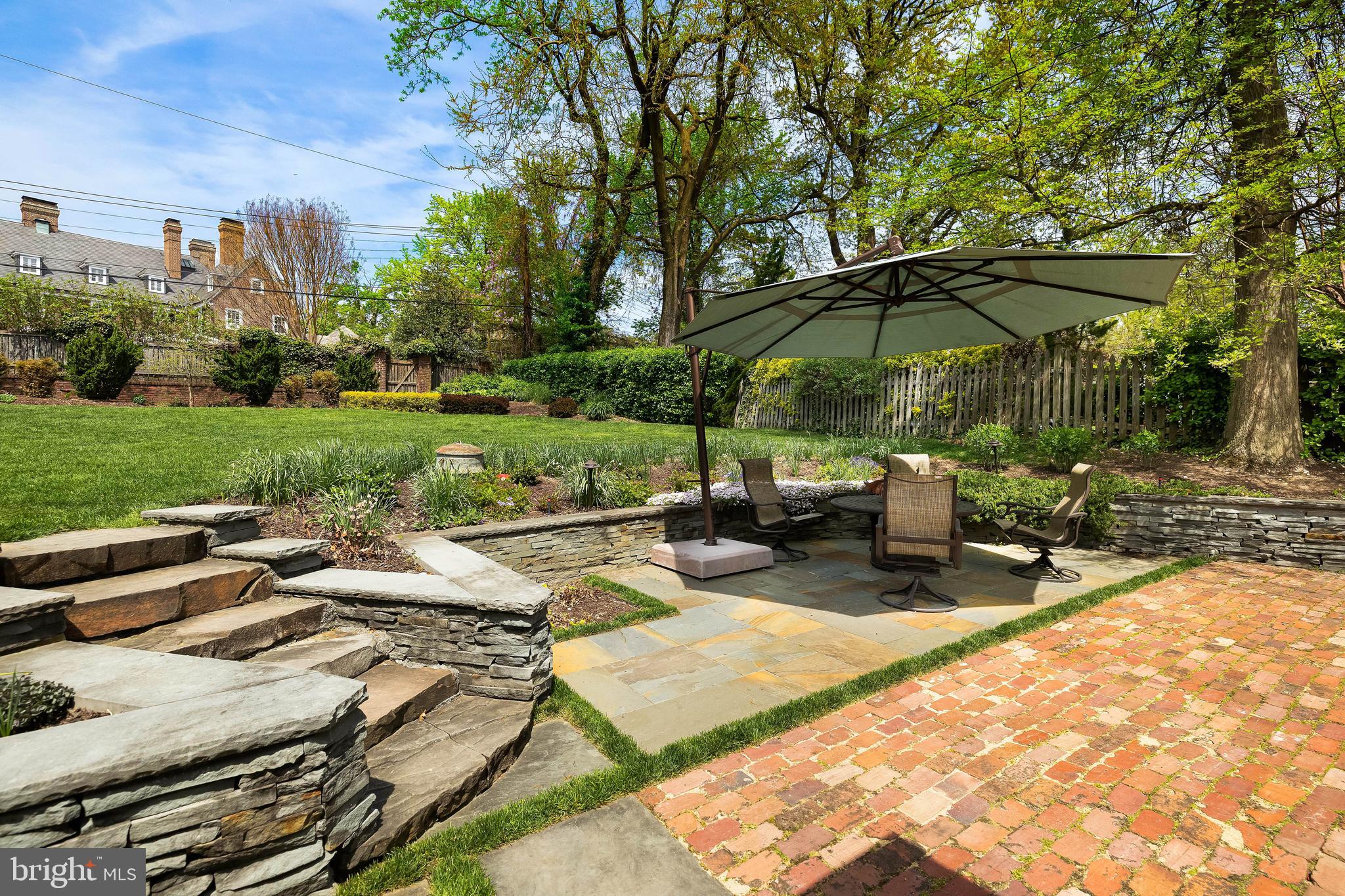 206 KEMBLE ROAD