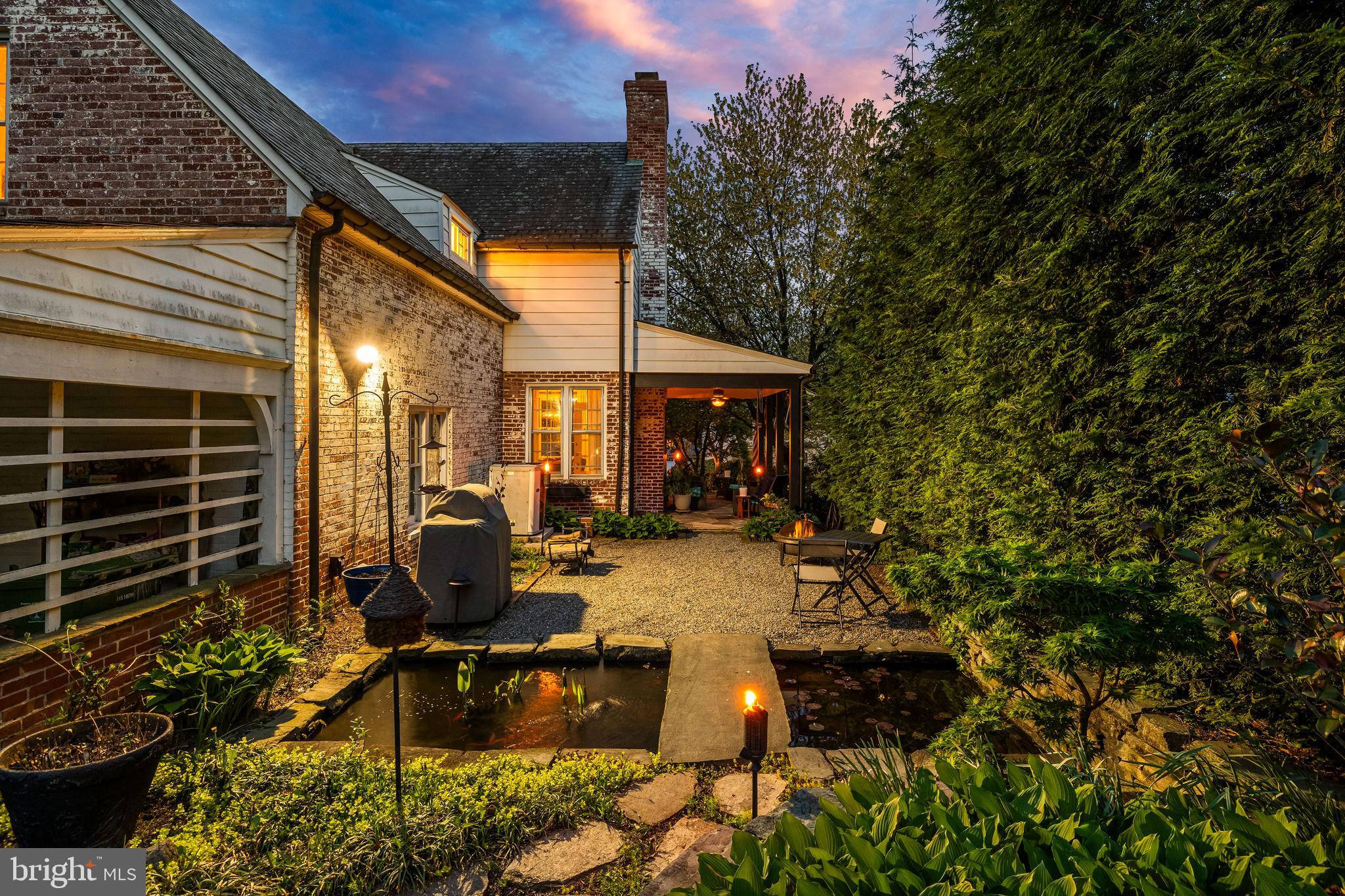 206 KEMBLE ROAD