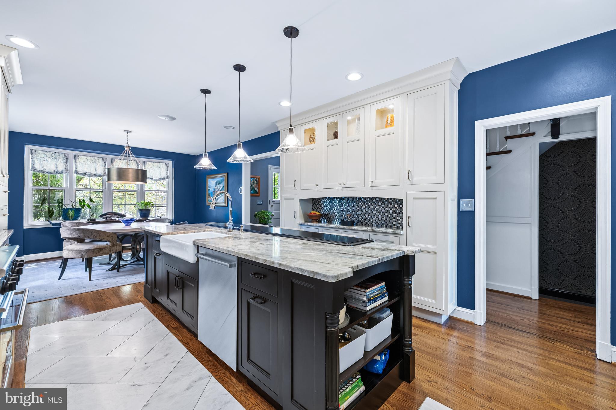 206 KEMBLE ROAD