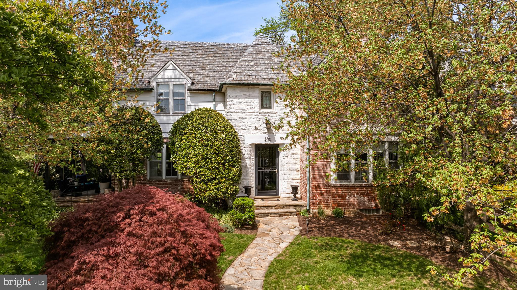 206 KEMBLE ROAD