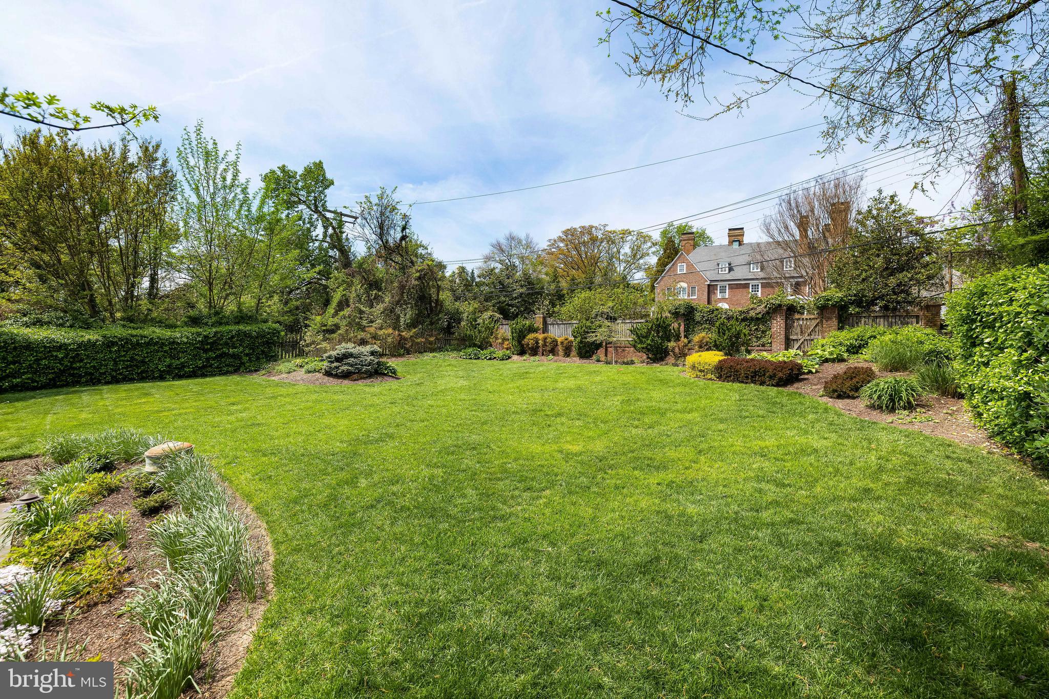 206 KEMBLE ROAD