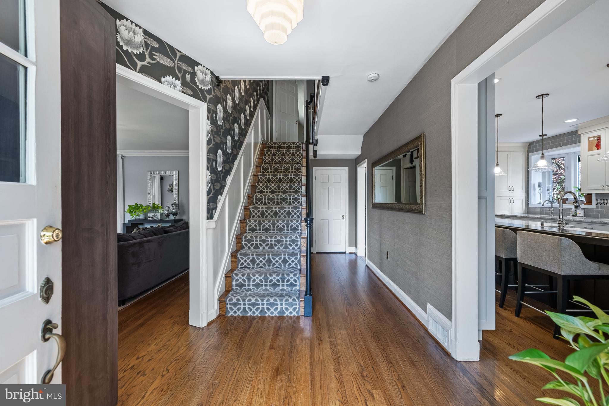 206 KEMBLE ROAD
