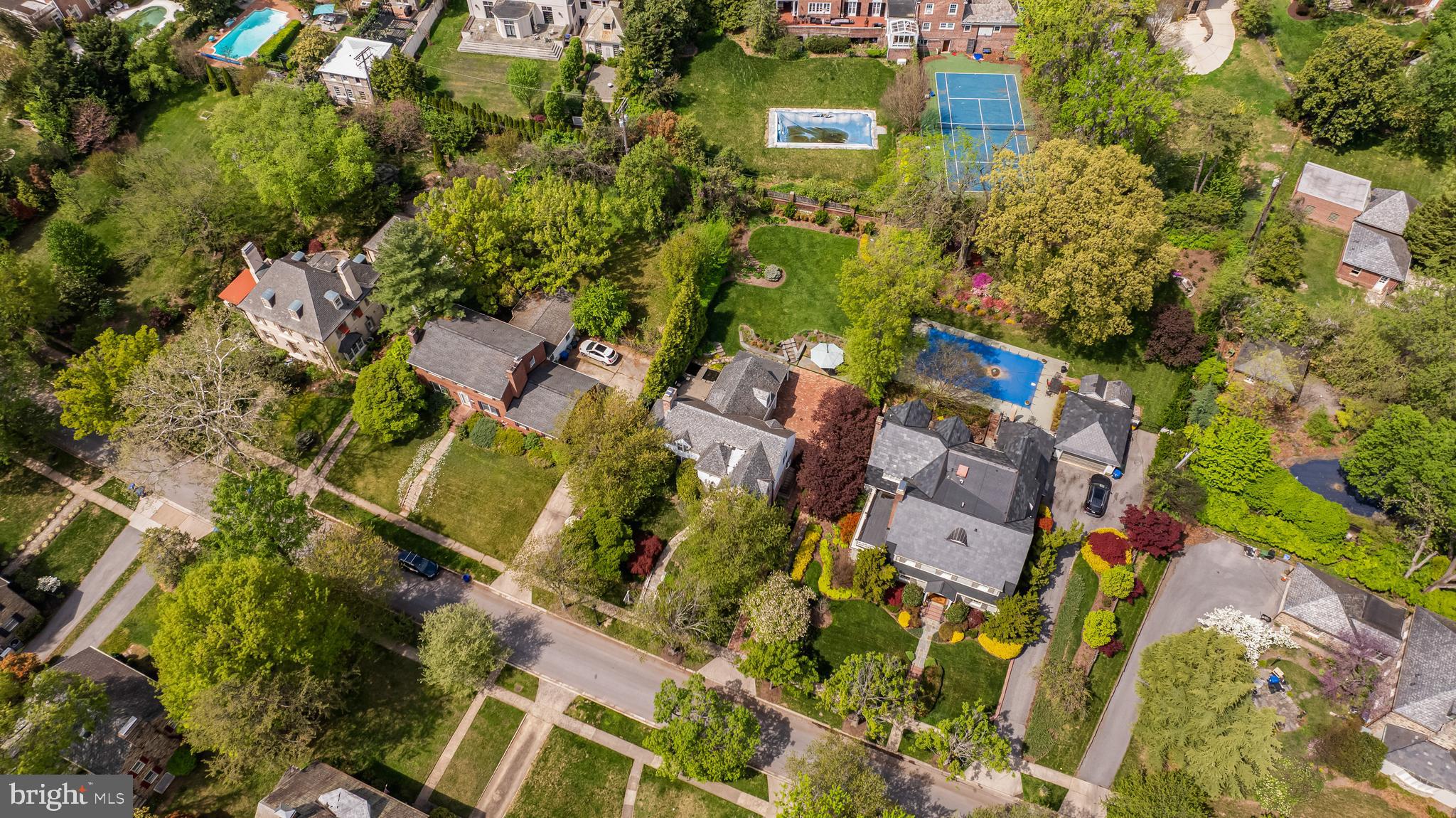 206 KEMBLE ROAD