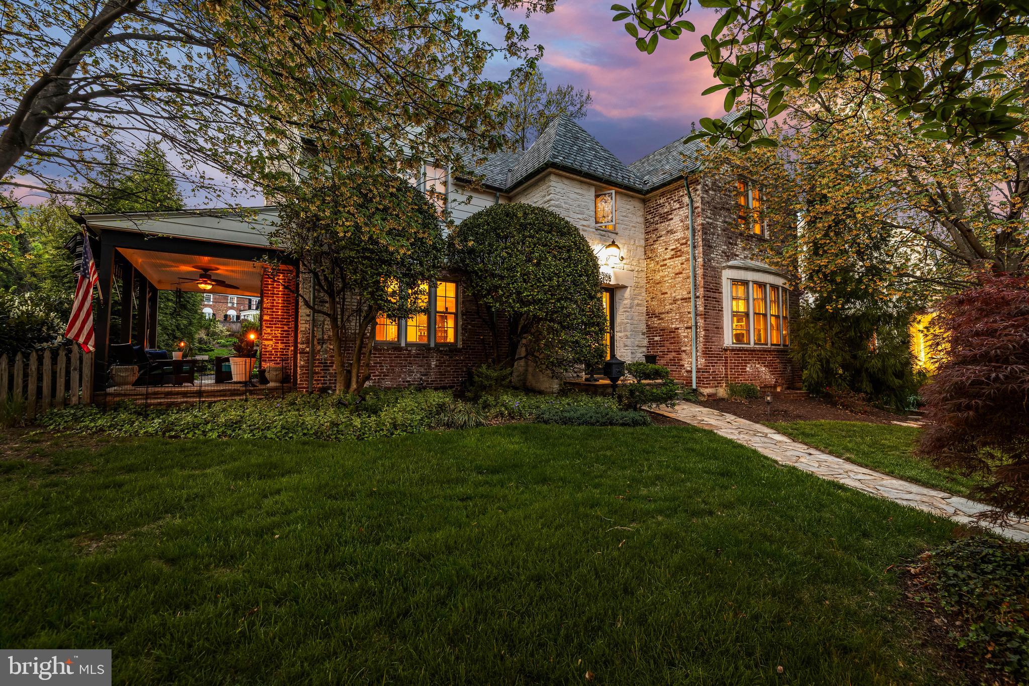 206 KEMBLE ROAD