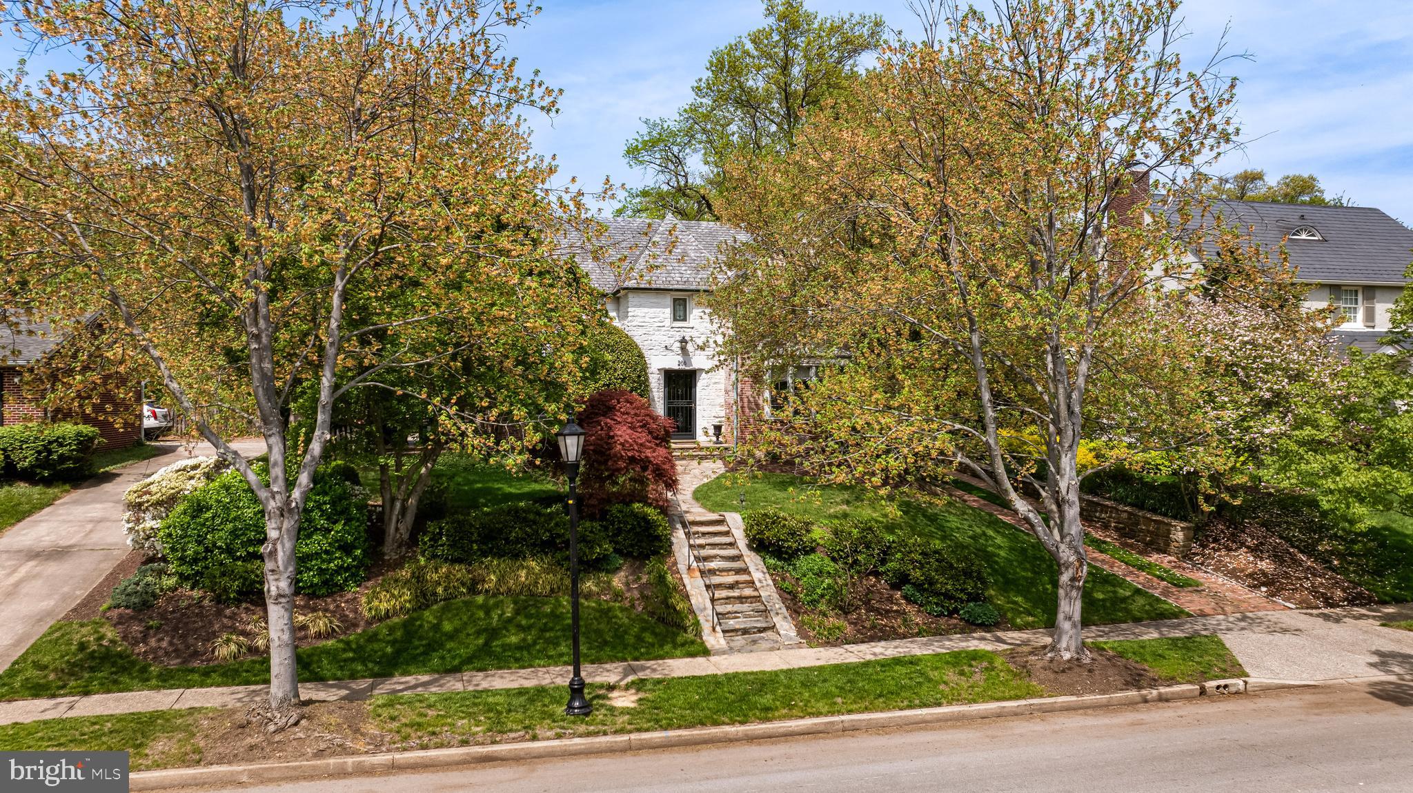 206 KEMBLE ROAD