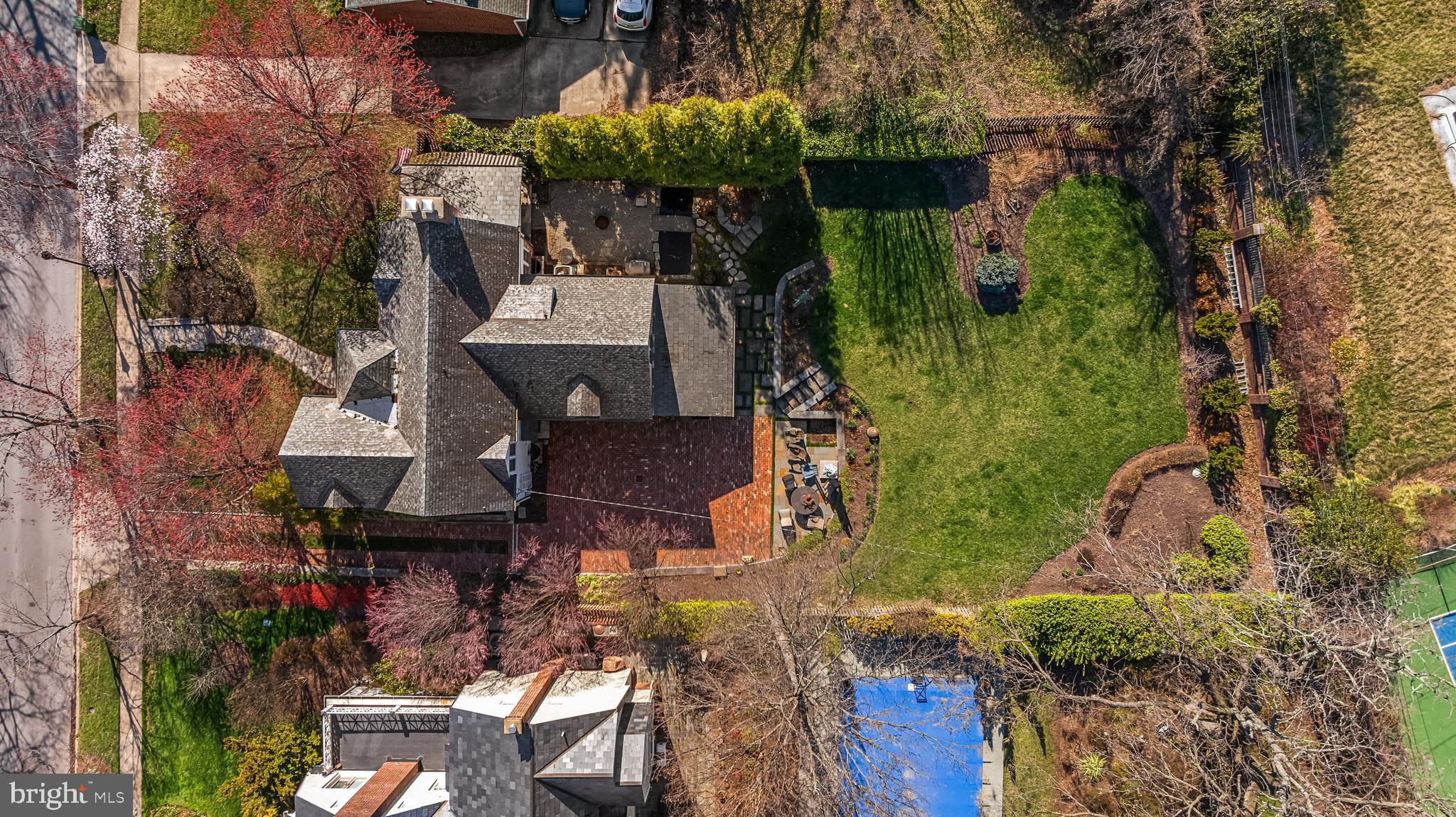 206 KEMBLE ROAD
