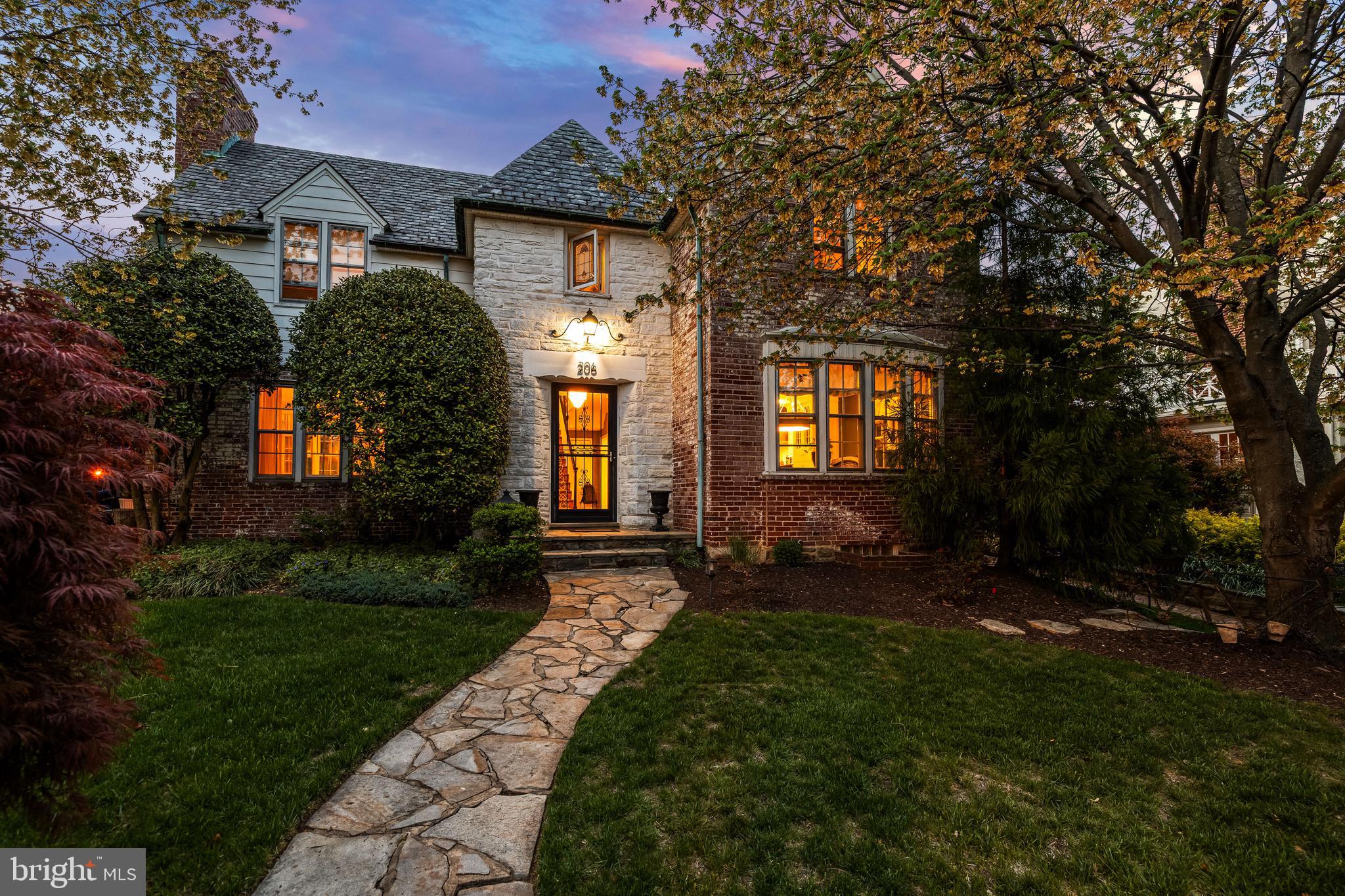 206 KEMBLE ROAD
