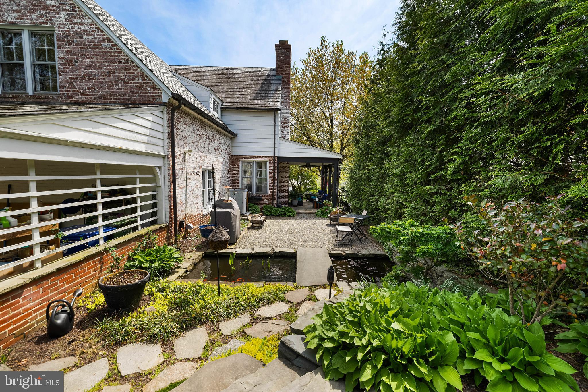 206 KEMBLE ROAD