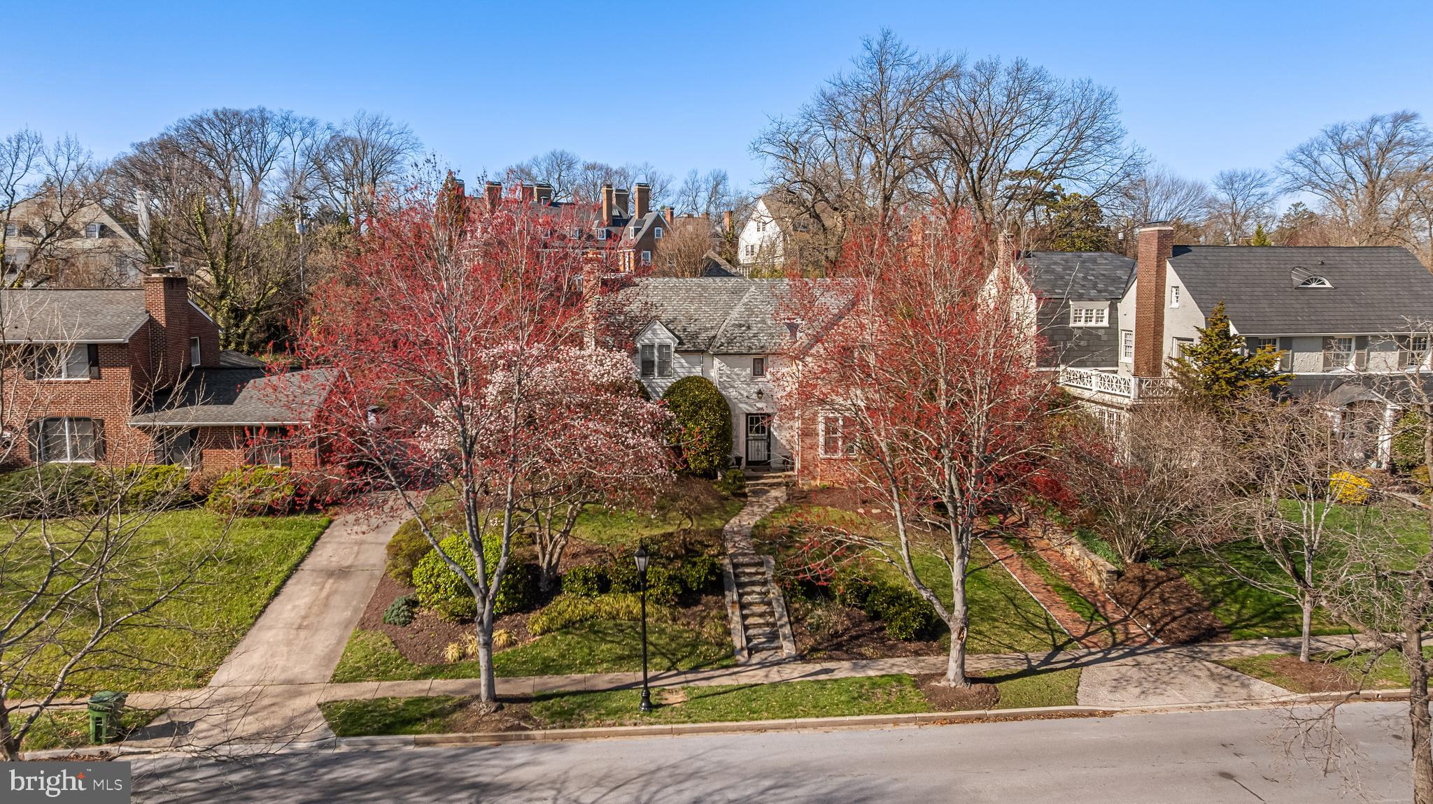 206 KEMBLE ROAD