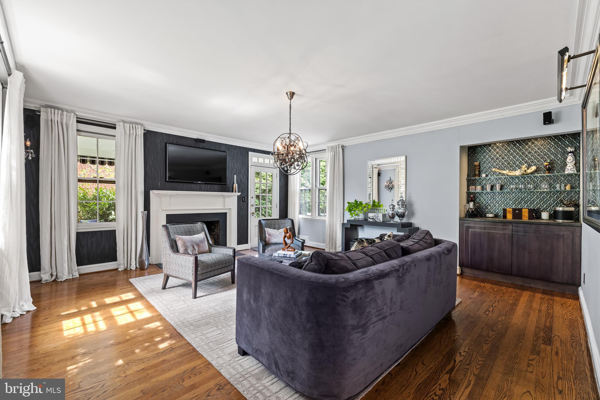 206 KEMBLE ROAD