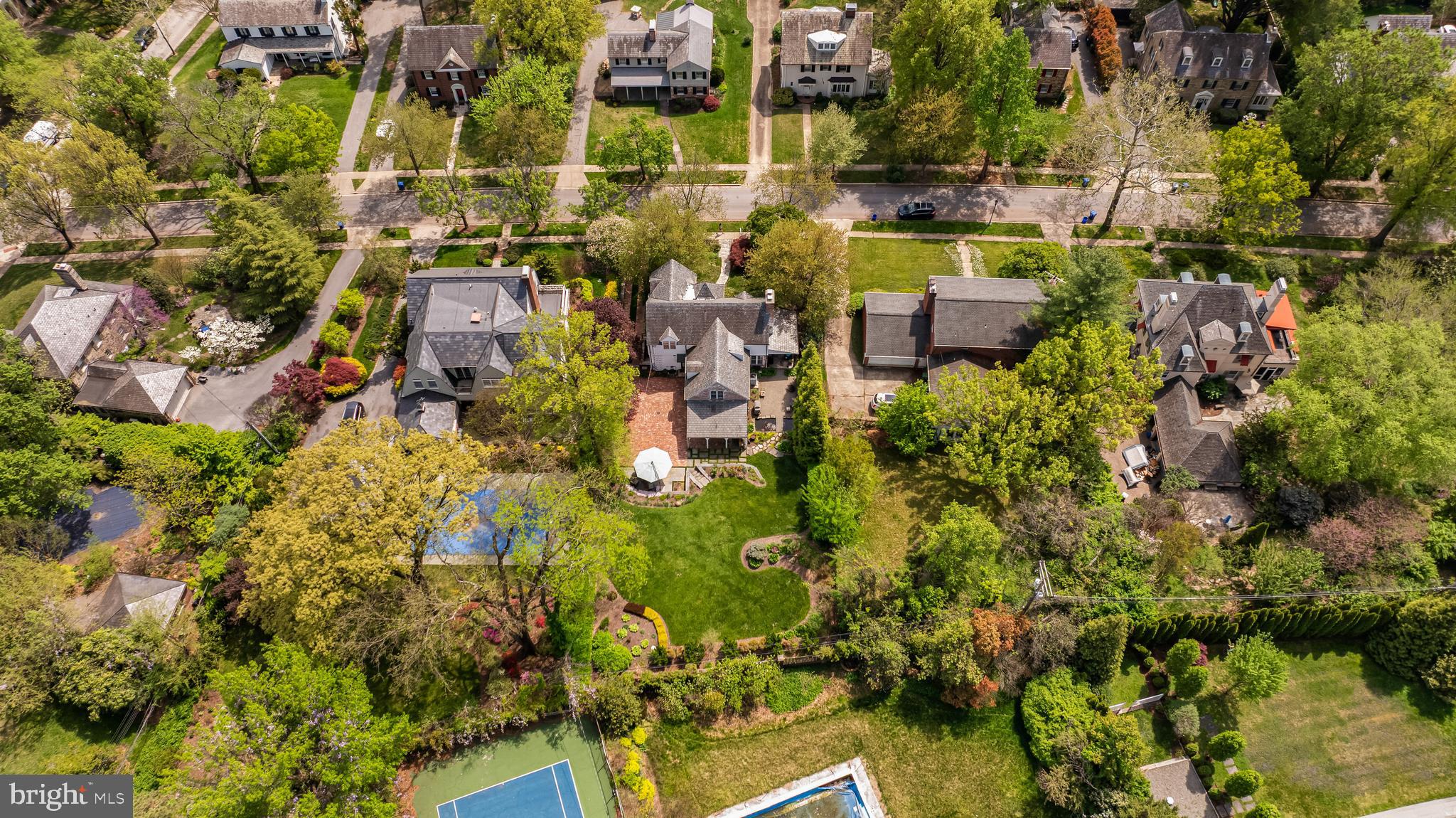 206 KEMBLE ROAD