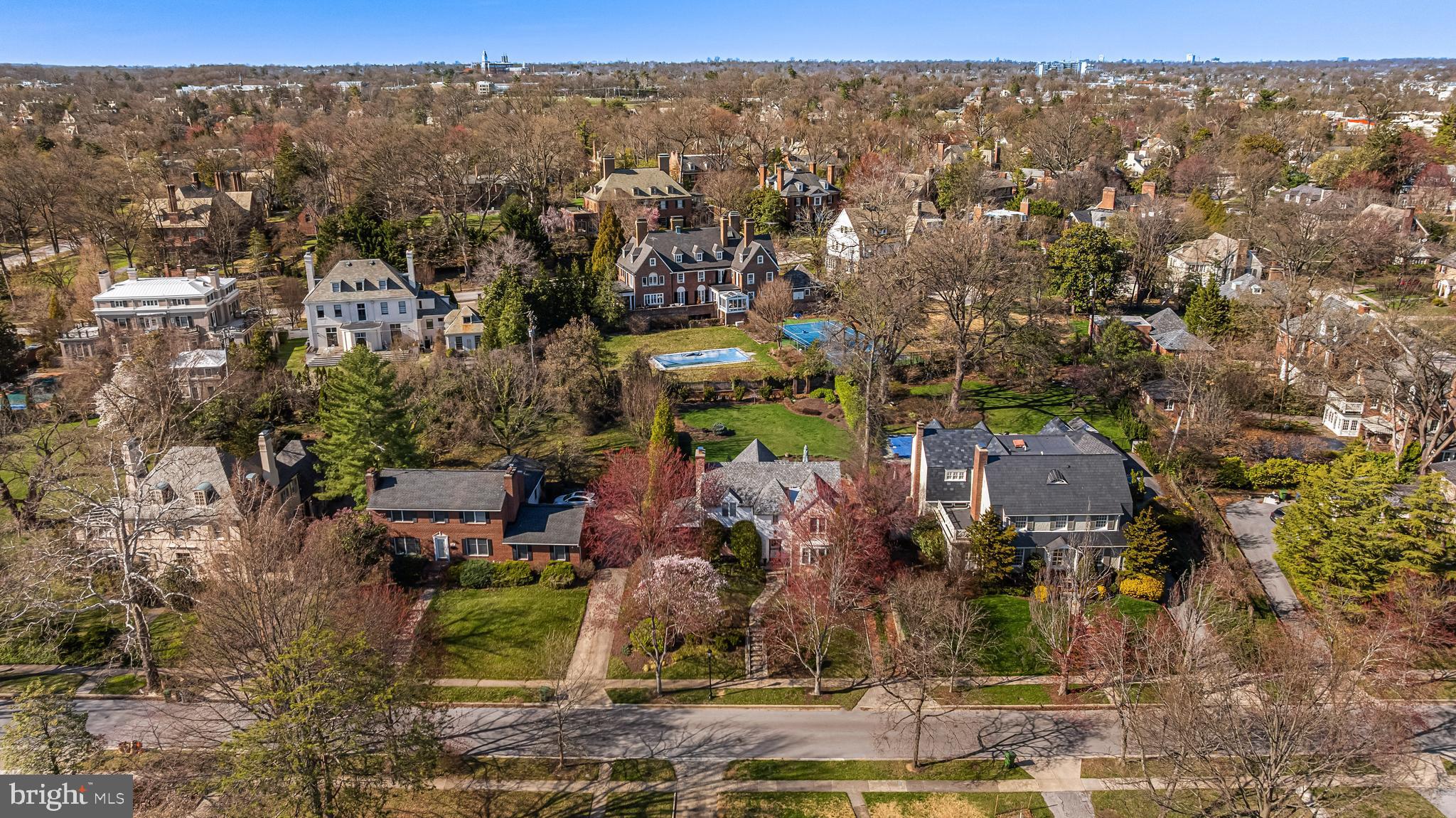 206 KEMBLE ROAD