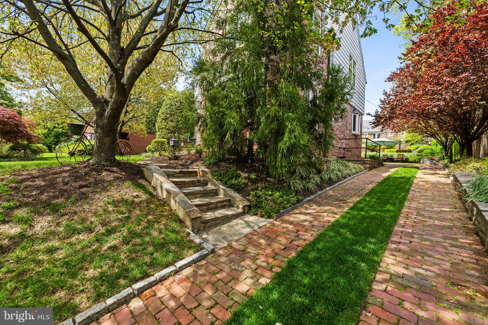 206 KEMBLE ROAD