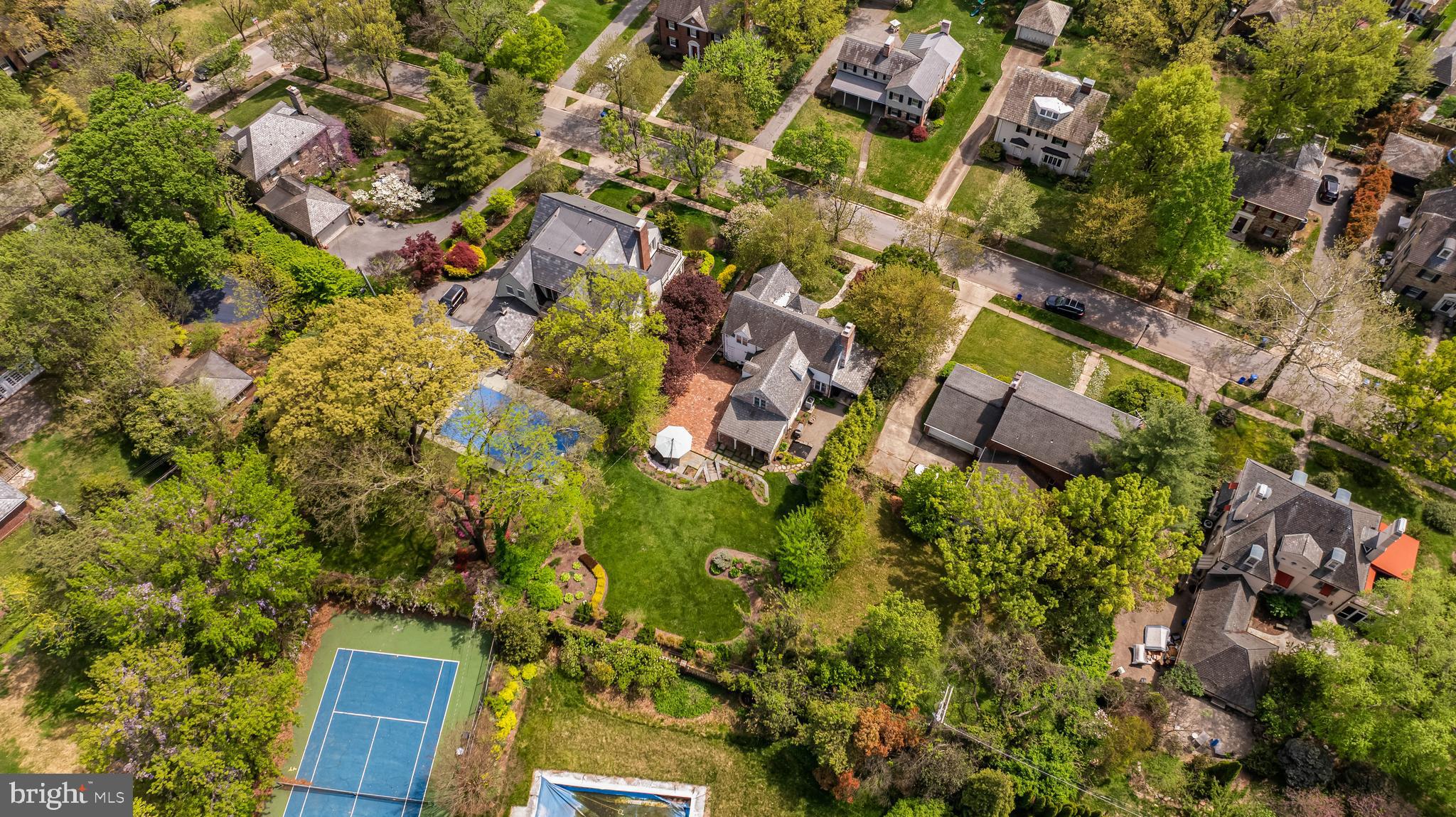 206 KEMBLE ROAD