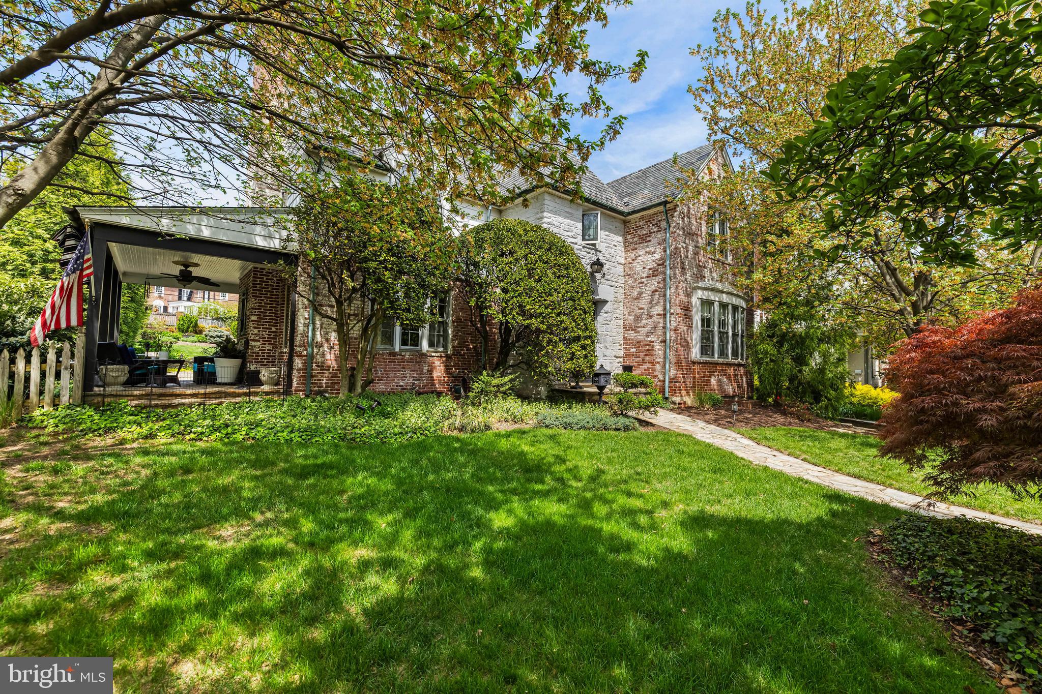 206 KEMBLE ROAD